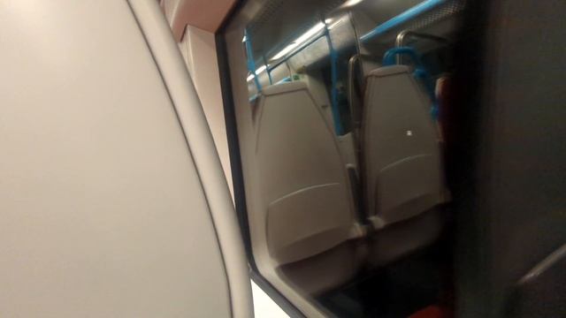 Gatwick Express train journey Gatwick Airport to London Victoria смотреть онлайн