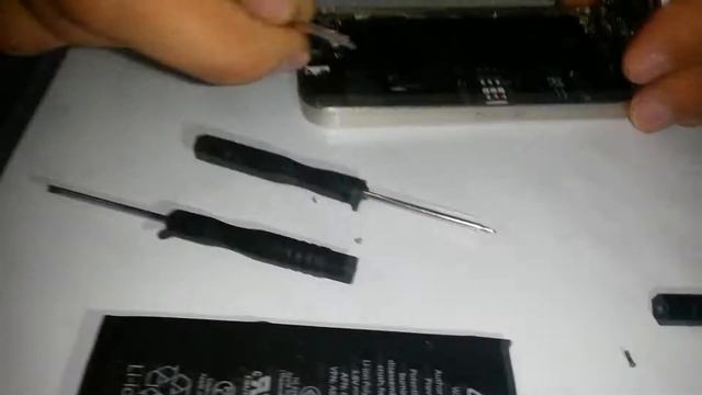 Замена батареи Iphone 5s ?
