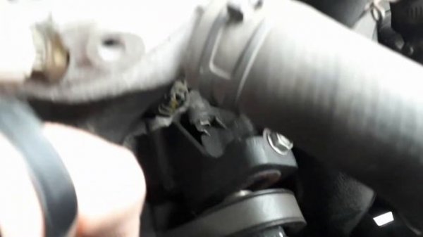 Toyota LC200, замена обводного ролика