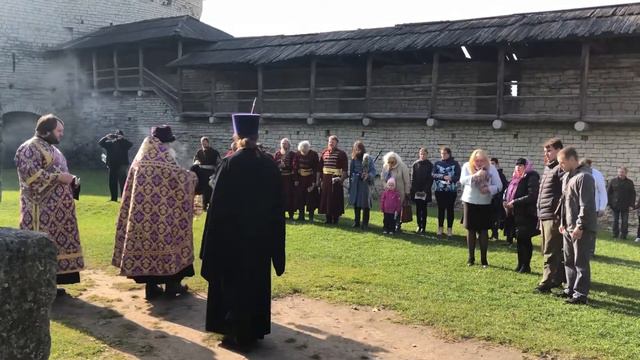 Лития по защитникам Пскова, погибшим в ходе обороны города от войск Стефана Батория. ч.1 смотреть онлайн