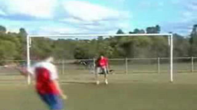 Выключил мячом через девятку)) смотреть онлайн