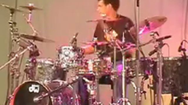 Johhny Rabb, playing some D'n'B смотреть онлайн