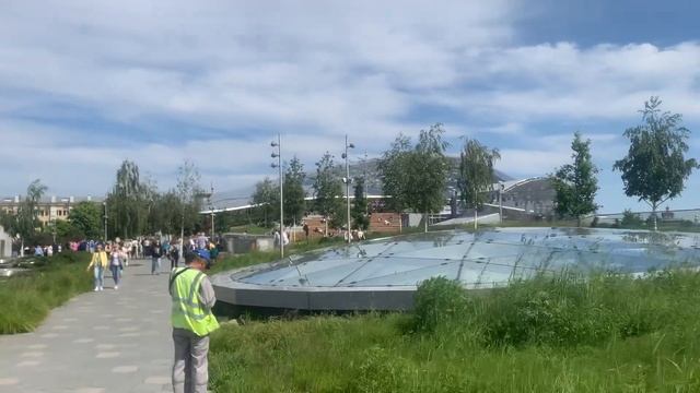 Прогулка в Парке Зарядье, г. Москва, 11.06.2023 смотреть онлайн