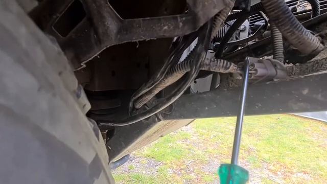 Connecting driving lights to a Landcruiser 200 series with OEM LED head lights. смотреть онлайн