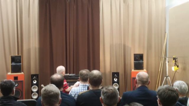 центр БМТ. большие красные авторские колонки. росхайенд 2023 смотреть онлайн
