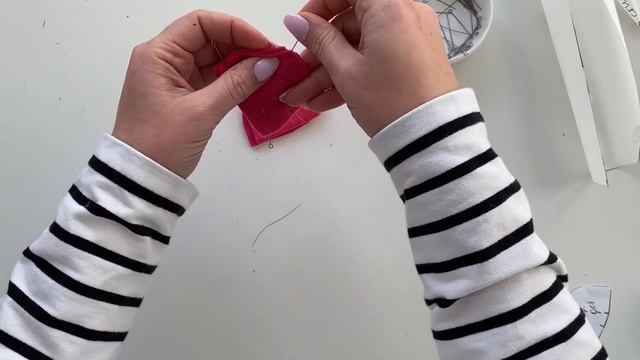 Моделирование и пошив ушки на капюшоне. Как сделать ушки на капюшоне детского комбинезона/ толстовк смотреть онлайн