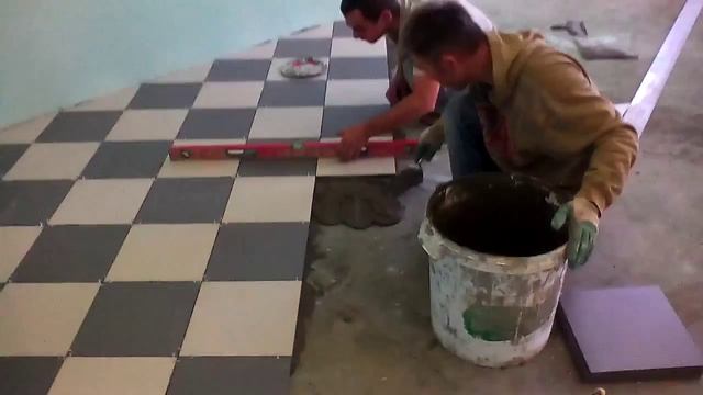 Как класть плитку по диагонали смотреть онлайн