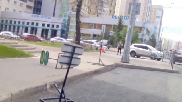 Казань 2017. Незаконный захват парковки Биляром. смотреть онлайн