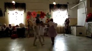 Танец к 8 марта "Мама, будь всегда со мною рядом"