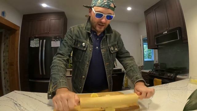 *COOKING TUTORIAL PART 2* How to EAT a Flat Banana смотреть онлайн