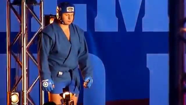 Федор против Александра Емельяненко чемпионат по боевому самбо самый напряжонный бой смотреть онлайн