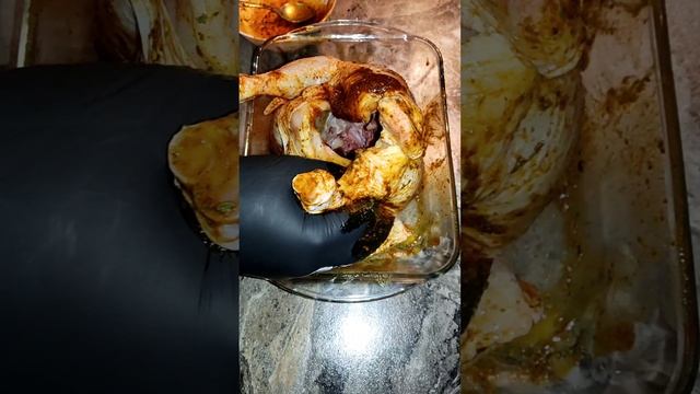 КУРОЧКА ПАЛЬЧИКИ ОБЛИЖЕШЬ