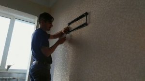 Монтаж телевизора LG 42LB65 на стену при помощи Walfix S-123B