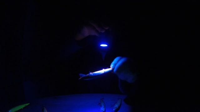 Зависимость клева судака от УФ покрытия воблера смотреть онлайн