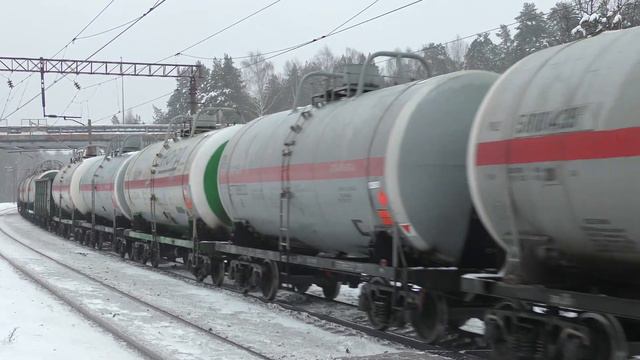 Электровоз ВЛ80С-2504 с грузовым поездом смотреть онлайн