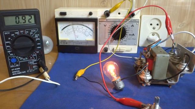 КАК РАБОТАЕТ ТИРиСТОР КУ202М и Как изменяются его токи ПРИ ОТКРЫТИИ