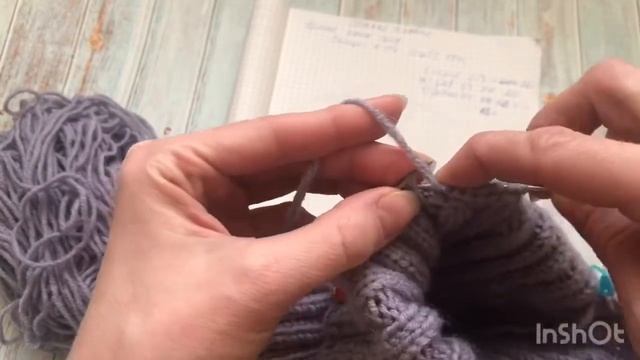 Как связать ушки к детской шапке. Как вяжу их я. смотреть онлайн