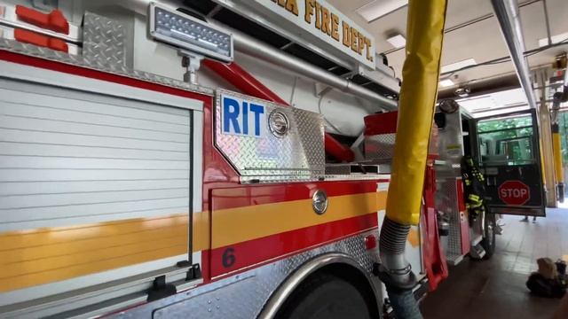PHILADELPHIA FIRE DEPARTMENT *** EXCLUSIVE LOOK AROUND ON THE BRAND NEW TOWER LADDER 2 ***