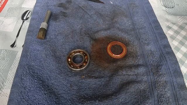 Suzuki Bandit - Rodamientos Buje - Limpieza y engrase - Parte 1 смотреть онлайн