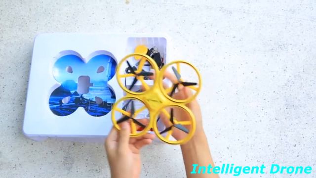 Квадрокоптер Intelligent Drone управляемый жестами руки смотреть онлайн