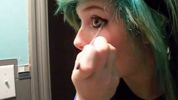 emo make up tutorial :)