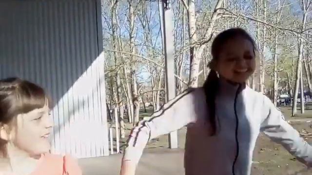 Вот трусы . Привет Скоро будет новая 100000 млрд лучше . Крися мелкая Лиза большая рыжисер Кира смотреть онлайн