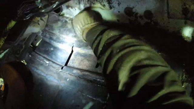 ремонт Гранд Чероки.Сварка 5,9.часть 14.восстановил внутренний порог. смотреть онлайн
