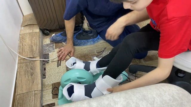 Компактный тренажер для разработки коленных суставов в клинике и на дому смотреть онлайн