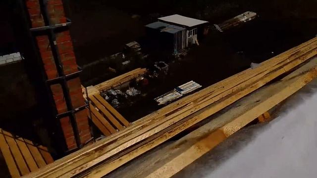 Заканчиваю обрешетку второго ската крыши под металлочерепмцу смотреть онлайн