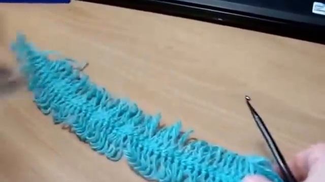 Вязание на вилке Пончо How to tie on a fork poncho часть 1 смотреть онлайн