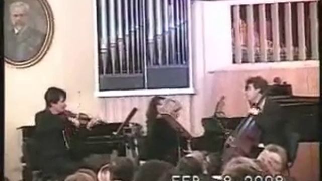 Киевское фортепианное трио играет трио Гайдна Ре-мажор смотреть онлайн