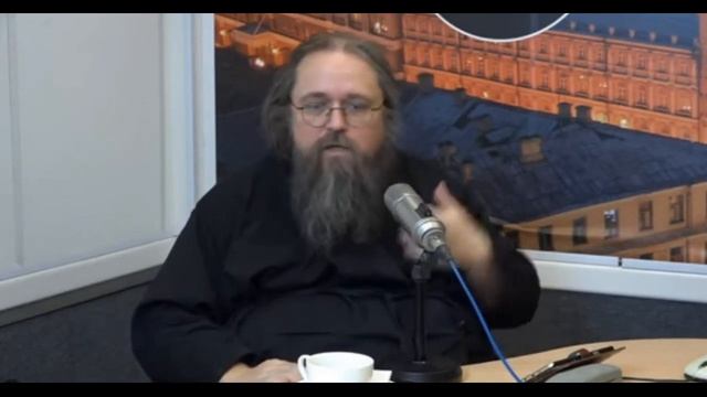 Благодатный огонь уже не сходит сам,его зажигают священники от лампадки.Схождение благодатного огня