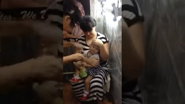 АДИНА/ПРОКОЛ УШЕЙ В ГОДИК. смотреть онлайн