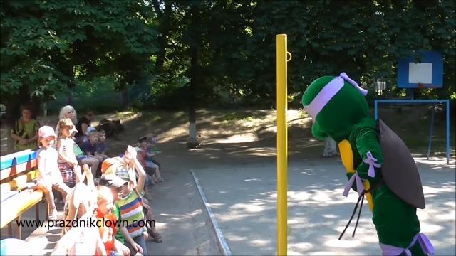 ЧЕРЕПАШКА НИНДЗЯ ПОЗДРАВЛЯЕТ С ДНЁМ РОЖДЕНИЯ В ДЕТСКОМ САДУ Ninja Turtles MASCOT смотреть онлайн