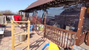 монтаж мягких окон на металлическую беседку