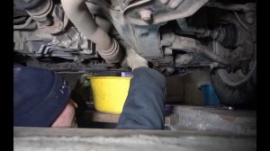 КИА Спортейдж. Как промыть двигатель и заменить масло  на автомобиле KIA Sportage 2  2008 г/в