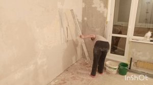 Как выровнять стену под обои