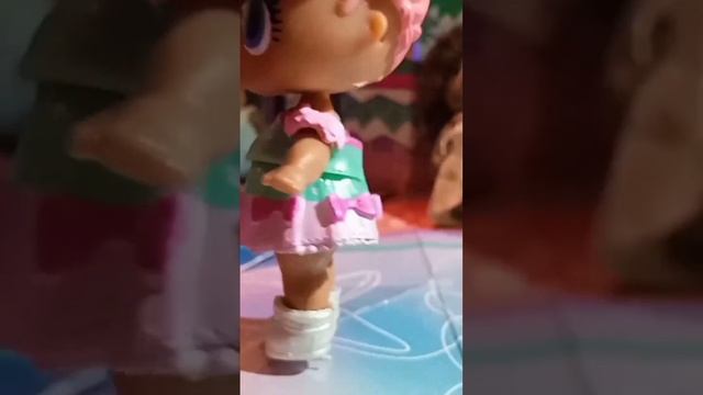 СМОТРИ ВТОРУЮ СЕРИЮ ЖИЛИ БЫЛИ ЁЖИКИ ТОЛЬКО У НАС НА КАНАЛЕ!