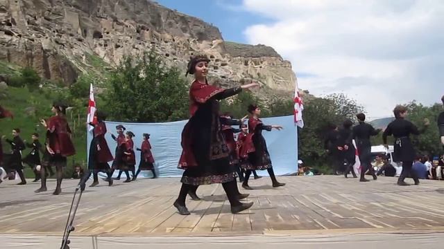 ansambli armazi cekva qalvajta moxevuri смотреть онлайн