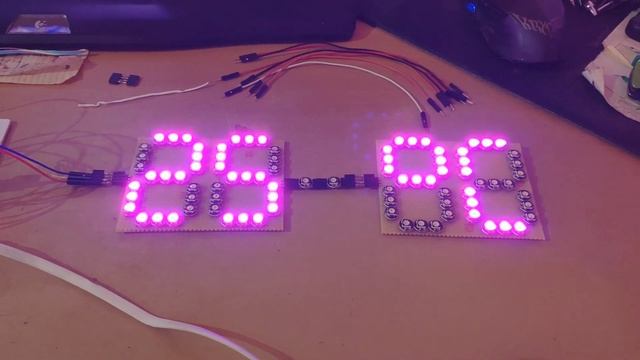 7 segment RGB digital clock & temperature display TEST BUILD смотреть онлайн