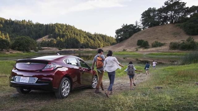 An Electrifying Ride with the 2018 Chevy Volt in Humble смотреть онлайн