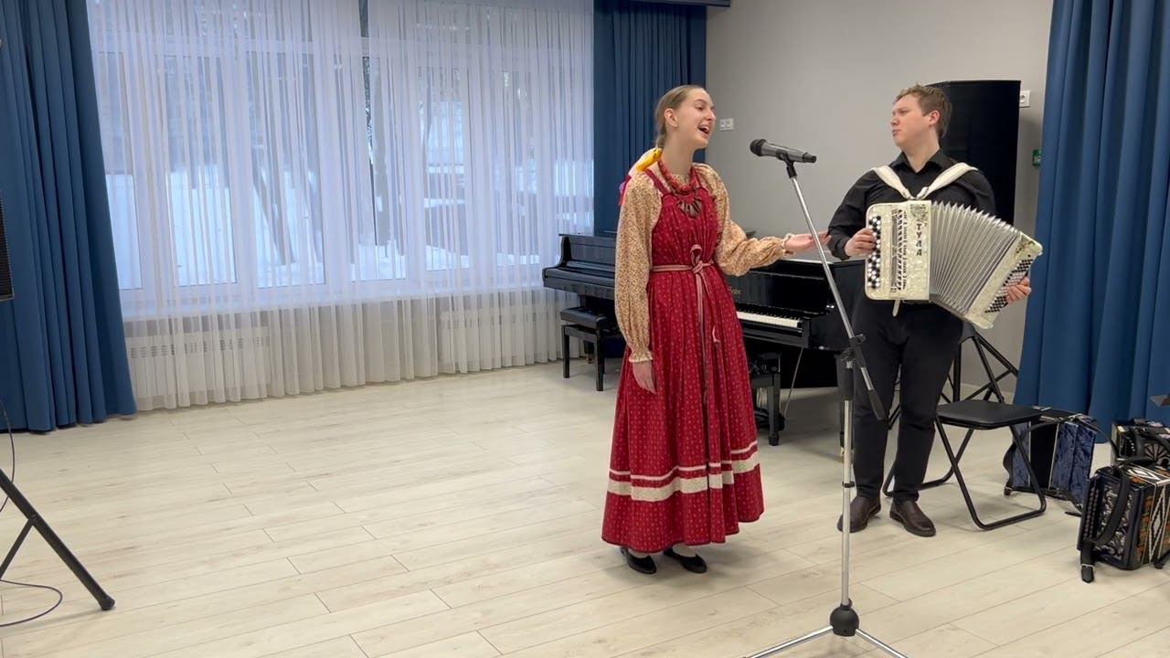 «Уральская рябинушка», сл. М. Пилипенко, муз. Е. Родыгина смотреть онлайн