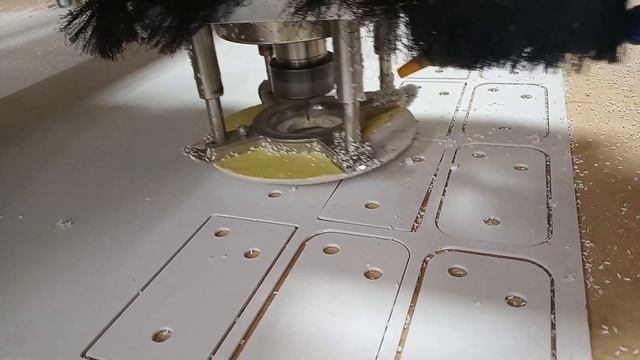 Фрезеровка деталей из полистирола смотреть онлайн