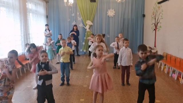 Танец "Мы маленькие звезды" 8 марта смотреть онлайн