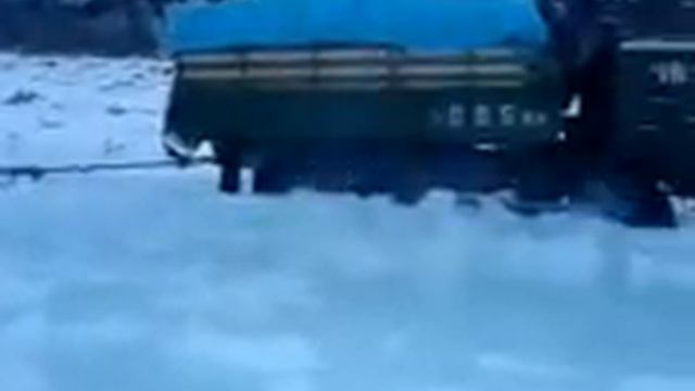 Зимник. Якутск - Хонуу. р.Индигирка \ Ice Road, Russia смотреть онлайн