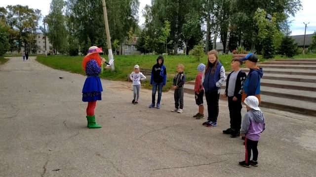 Игровая программа для детей на площади перед ДК п. Великооктябрьский смотреть онлайн