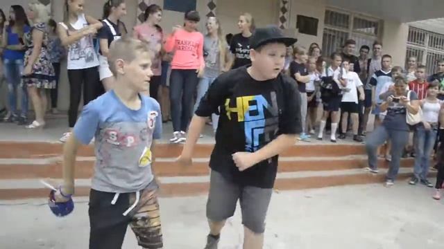 Брейк-данс на Дне здоровья) смотреть онлайн