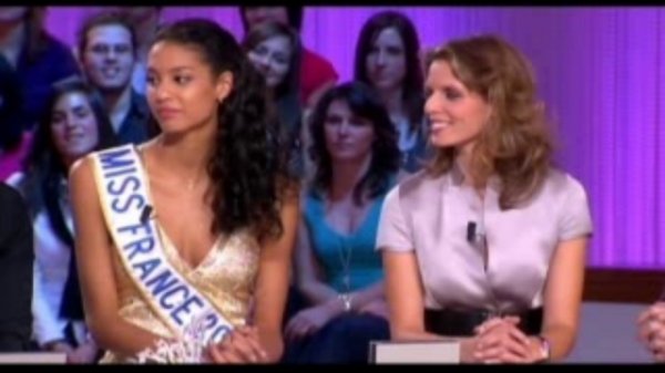  Rob Pattinson on Le Grand Journal show in Paris (09/12/2008)