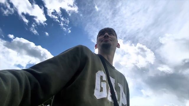 ЛЕГЕНДАРНАЯ БИТВА БРАТЬЕВ на смену прически // Паша подстригся налысо? смотреть онлайн