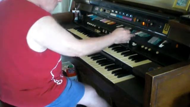 Mike Reed plays a "Summer 3 - Fer" on the Hammond Organ смотреть онлайн